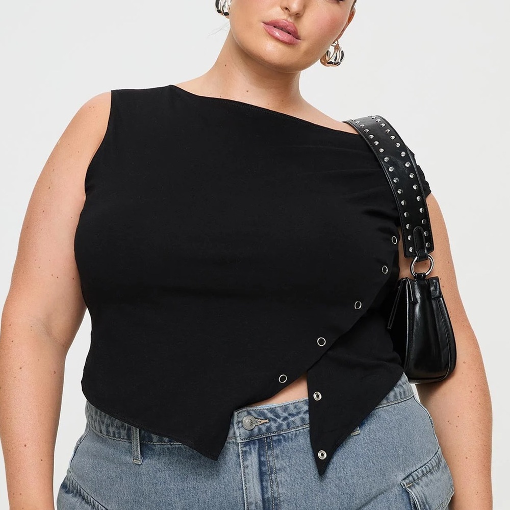 Princess Polly Karre off the shoulder top curve